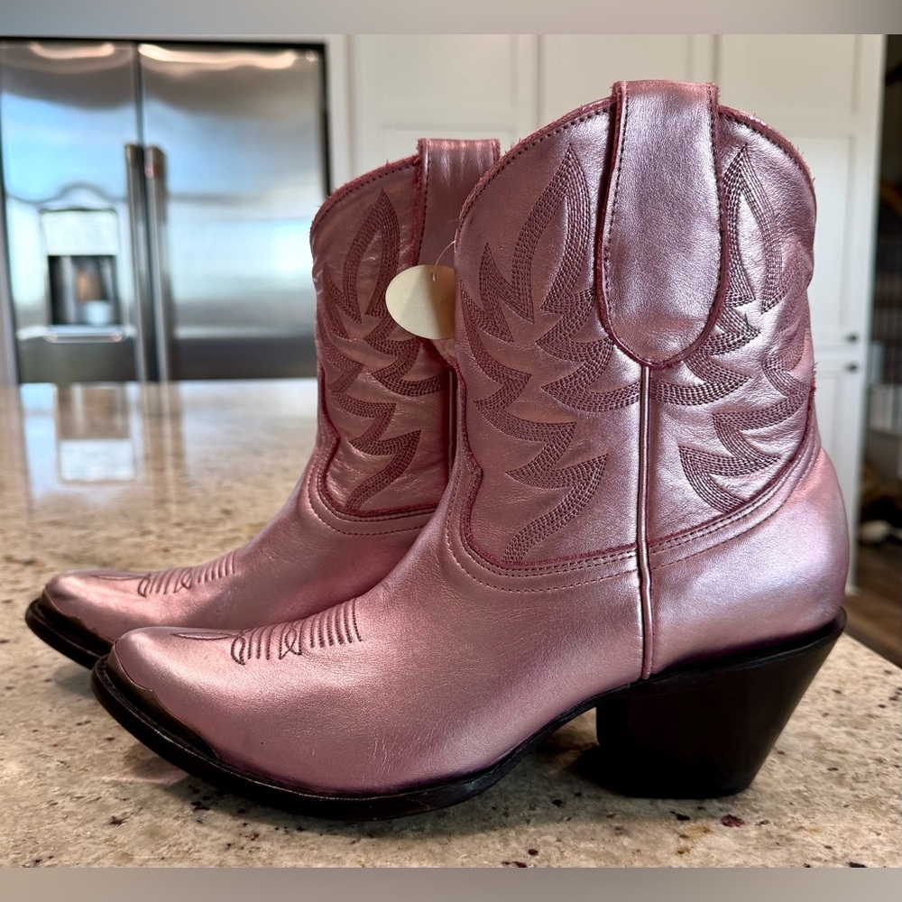 Idyllwind Metallic Pink Heeled Western Cowboy Boots